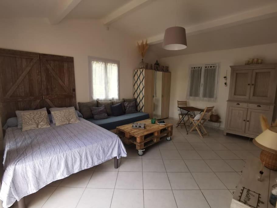 Chambre Nature Le Thoronet Luaran gambar